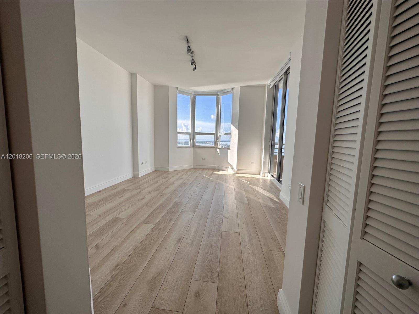 808 Brickell Key Dr #3608, Miami FL 33131