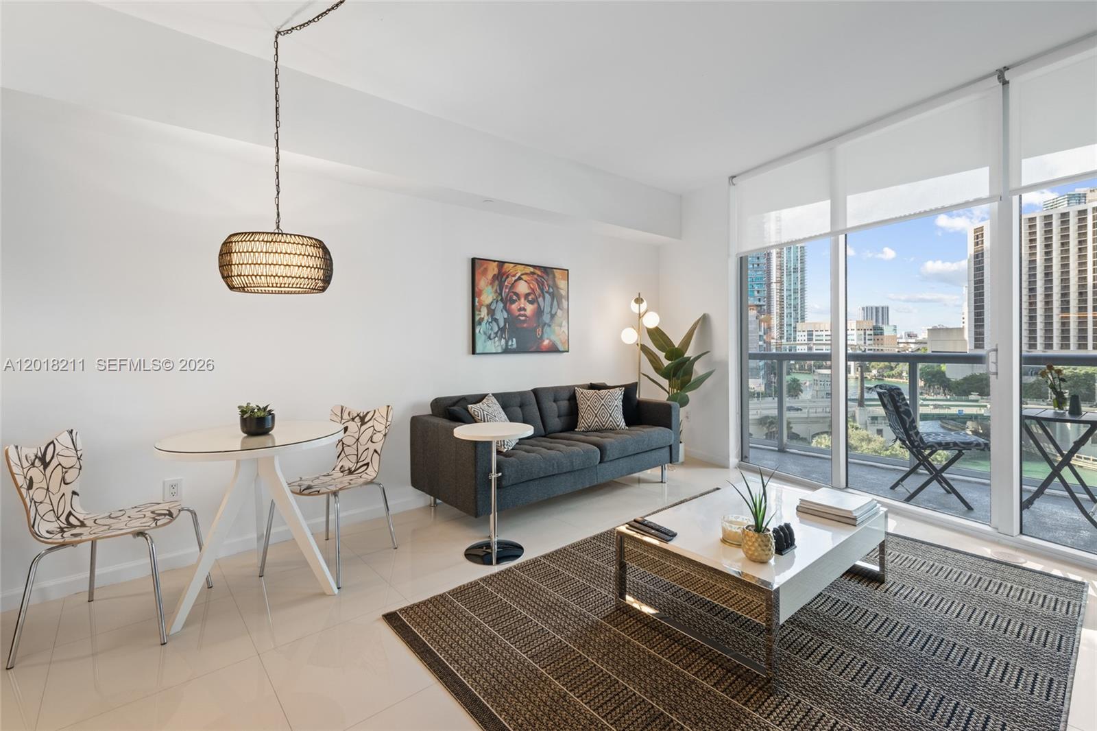 465 Brickell Ave #904, Miami FL 33131