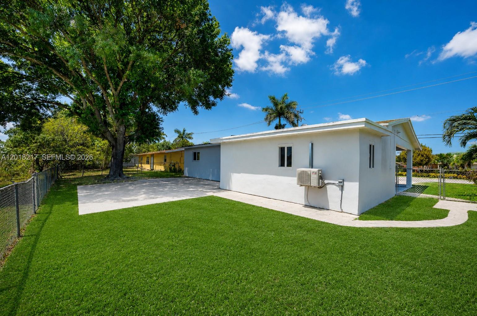 1530 NW 47th Ave, Lauderhill FL 33313