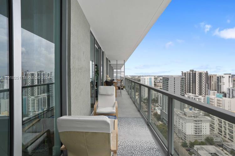 79 SW 12th St #3110-S, Miami FL 33130