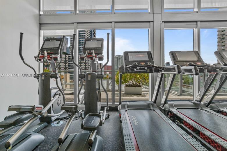 79 SW 12th St #3110-S, Miami FL 33130