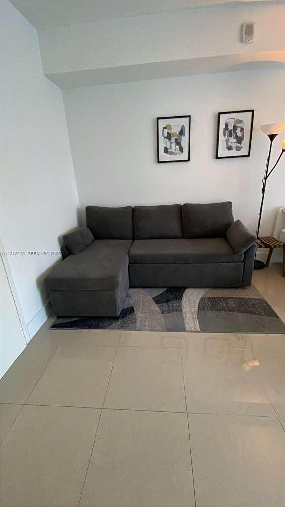 1300 Brickell Bay Dr #2000, Miami FL 33131