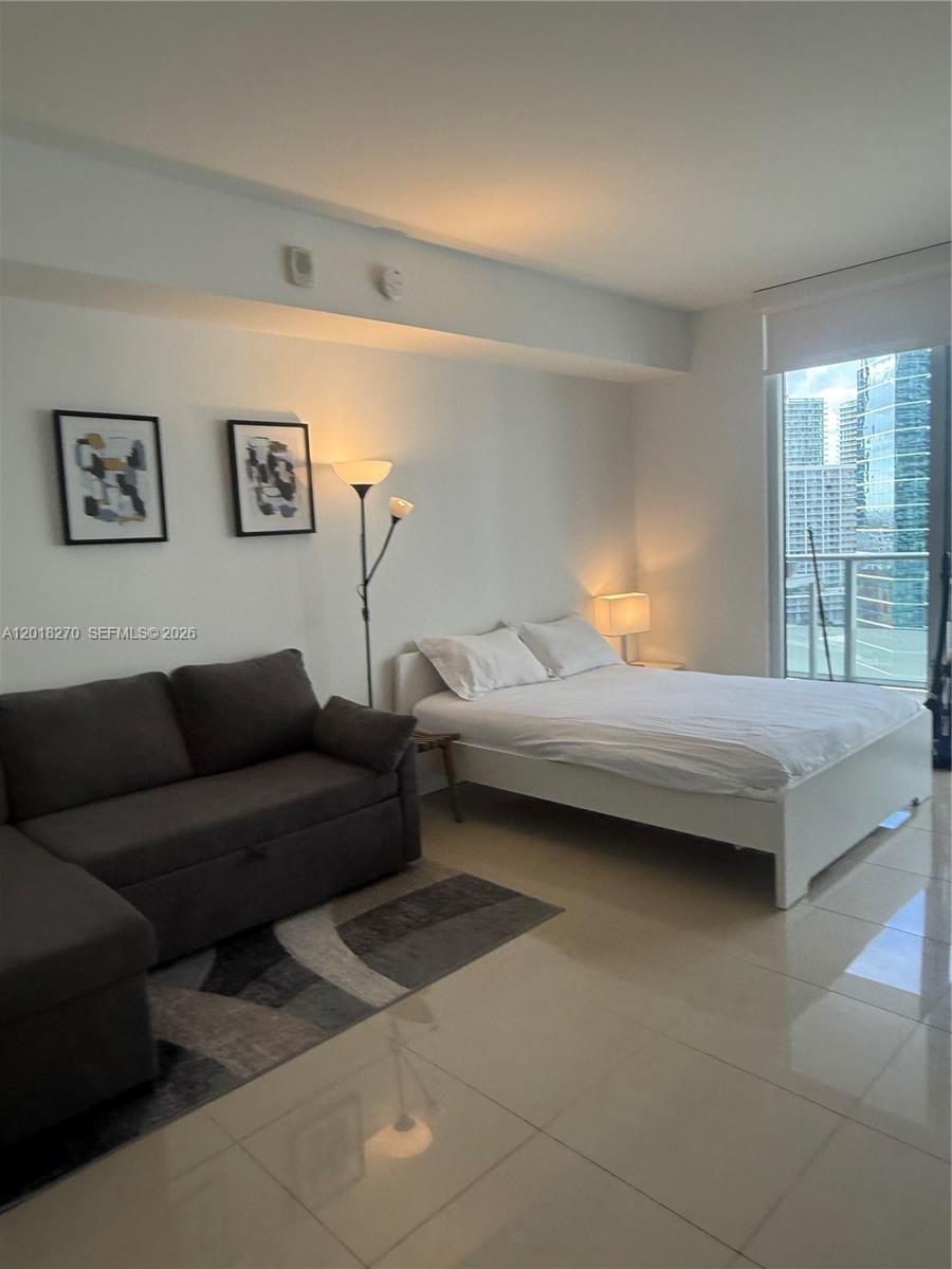 1300 Brickell Bay Dr #2000, Miami FL 33131