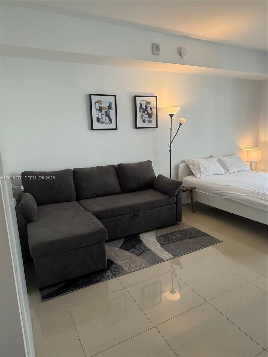 1300 Brickell Bay Dr #2000, Miami FL 33131