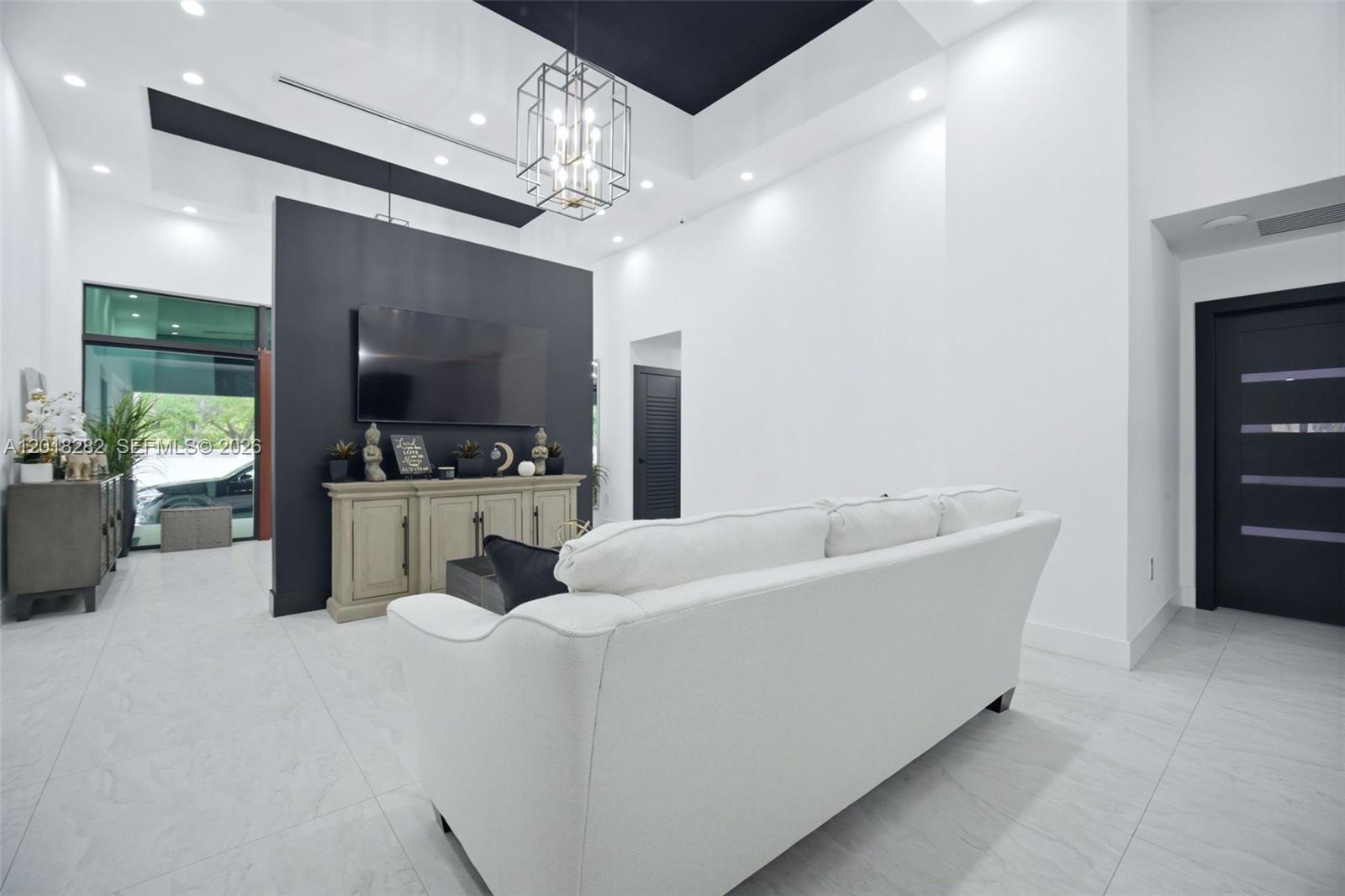 18690 Old Cutler Rd, Cutler Bay FL 33157
