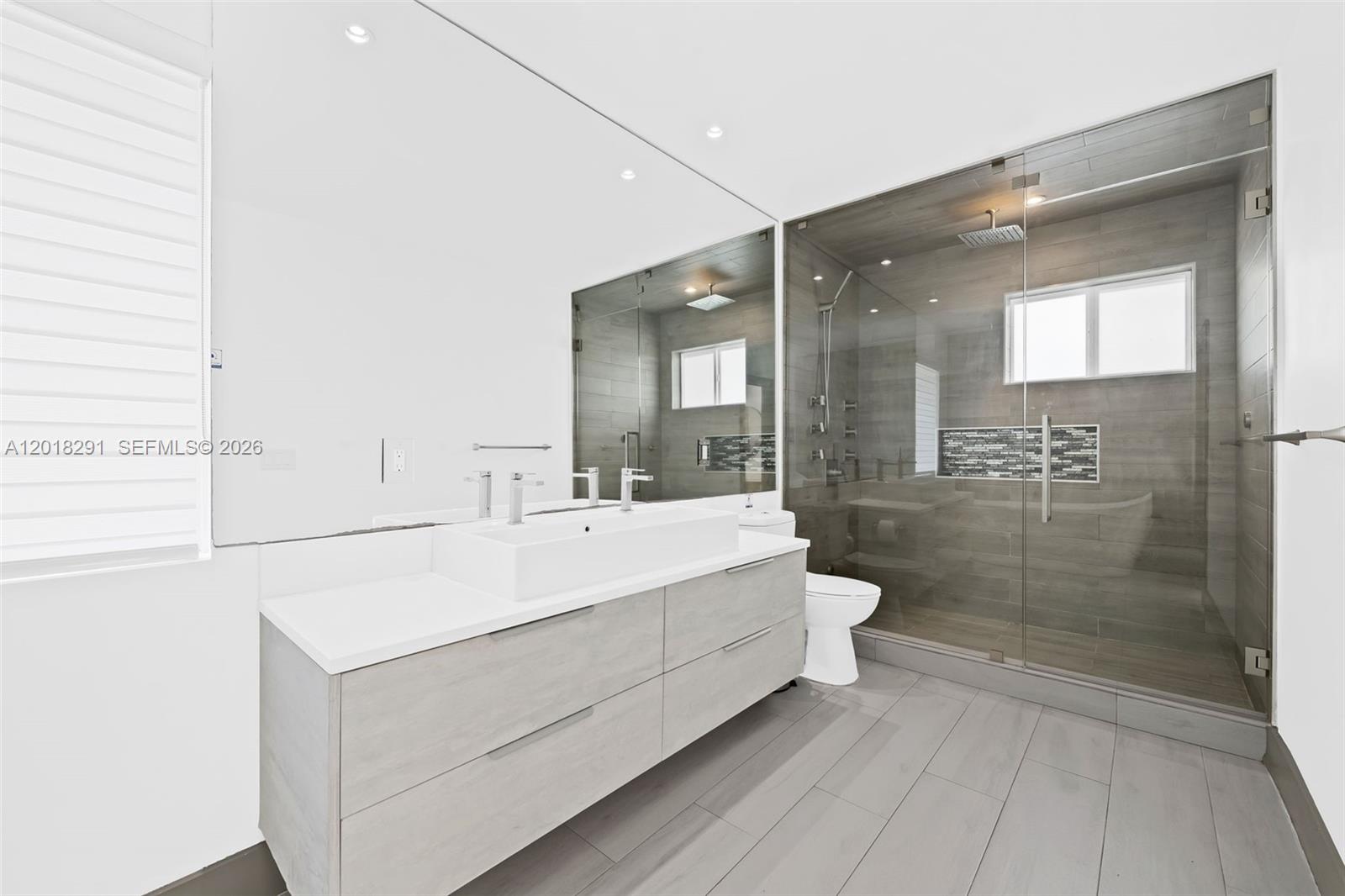 2711 Mayan Dr, Fort Lauderdale FL 33316
