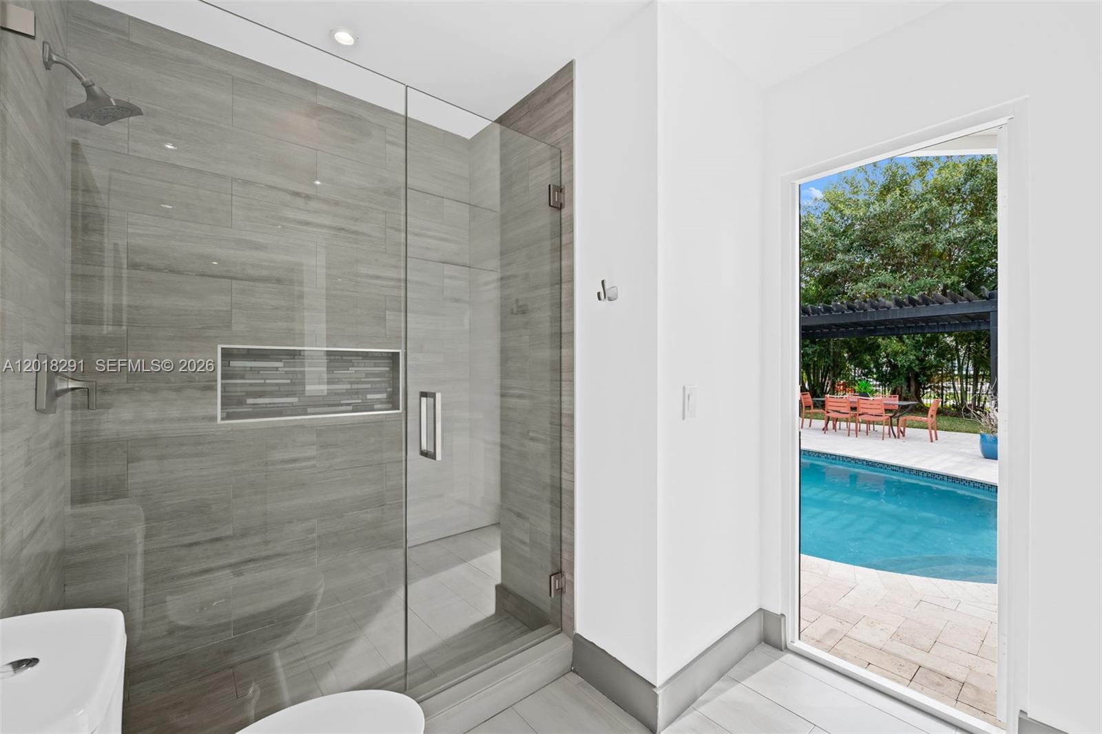 2711 Mayan Dr, Fort Lauderdale FL 33316