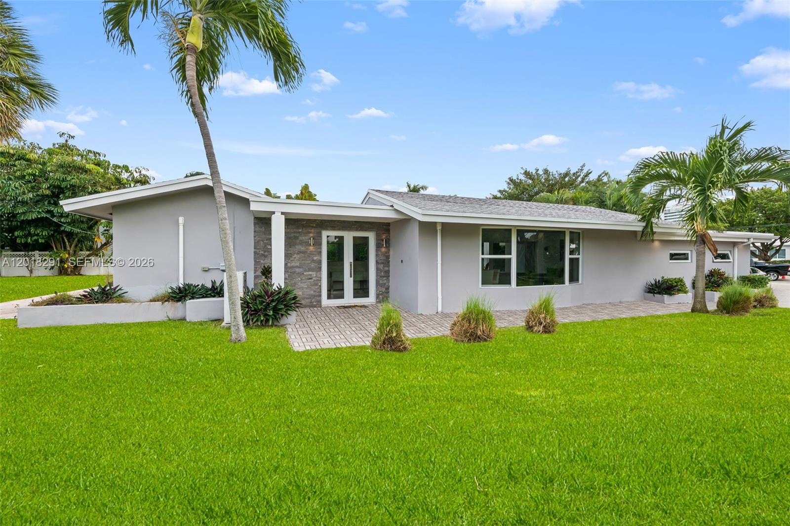 2711 Mayan Dr, Fort Lauderdale FL 33316