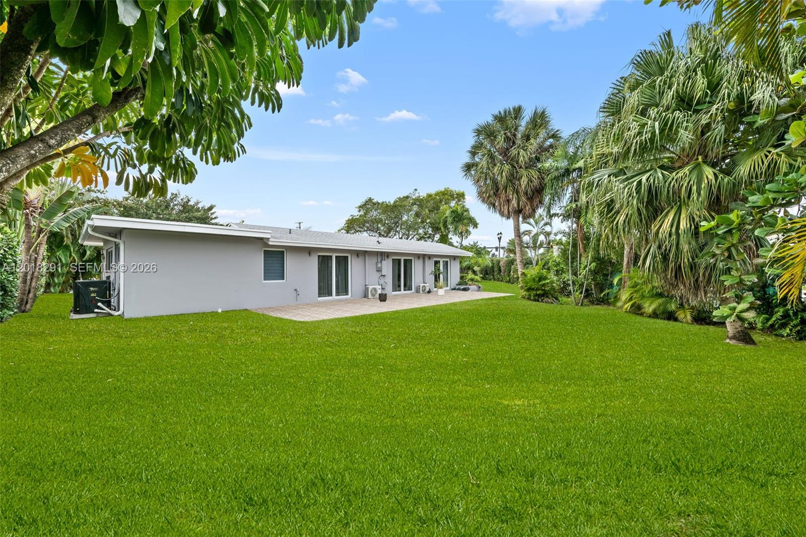 2711 Mayan Dr, Fort Lauderdale FL 33316