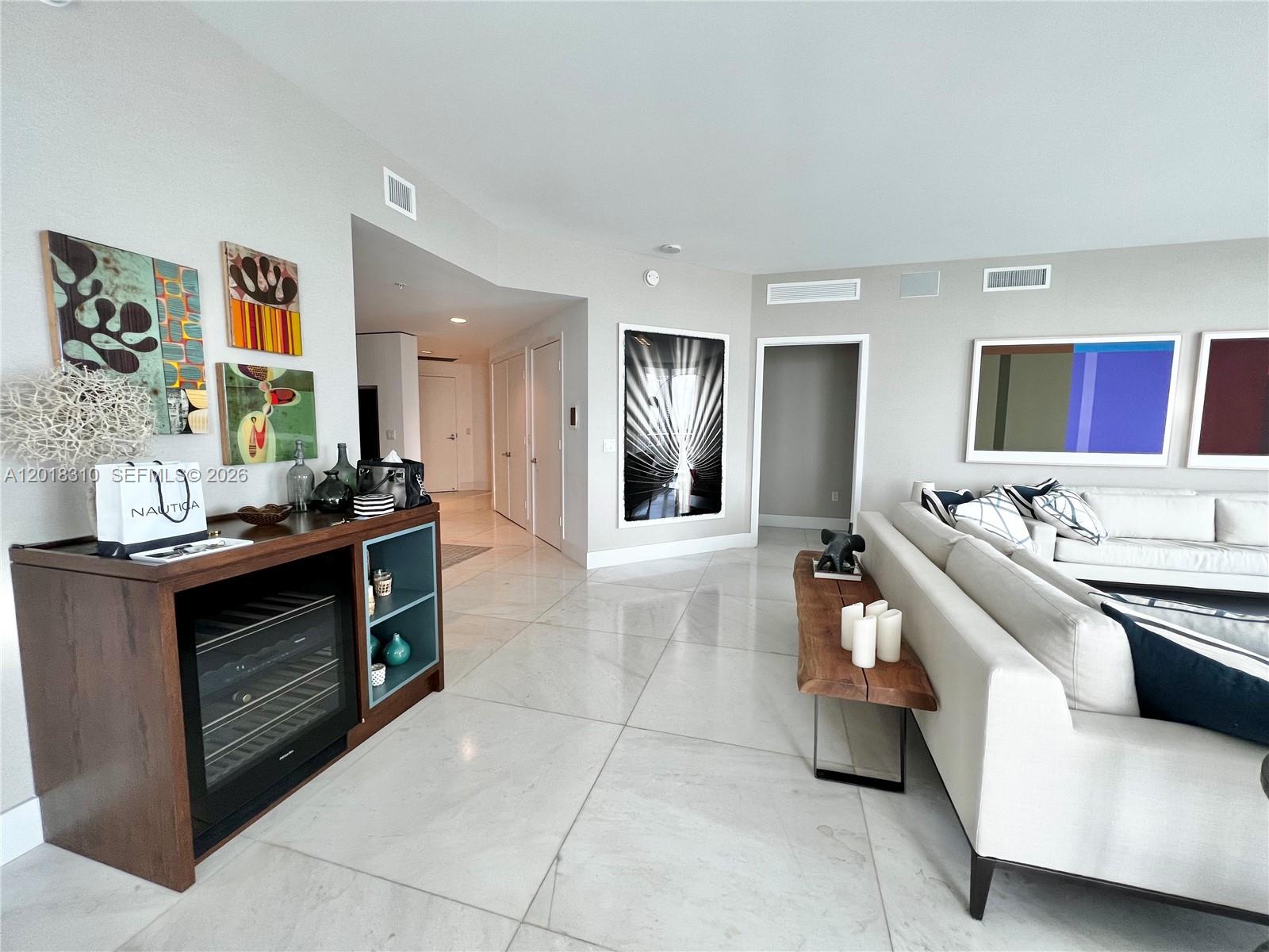 17111 Biscayne Blvd #1102, North Miami Beach FL 33160