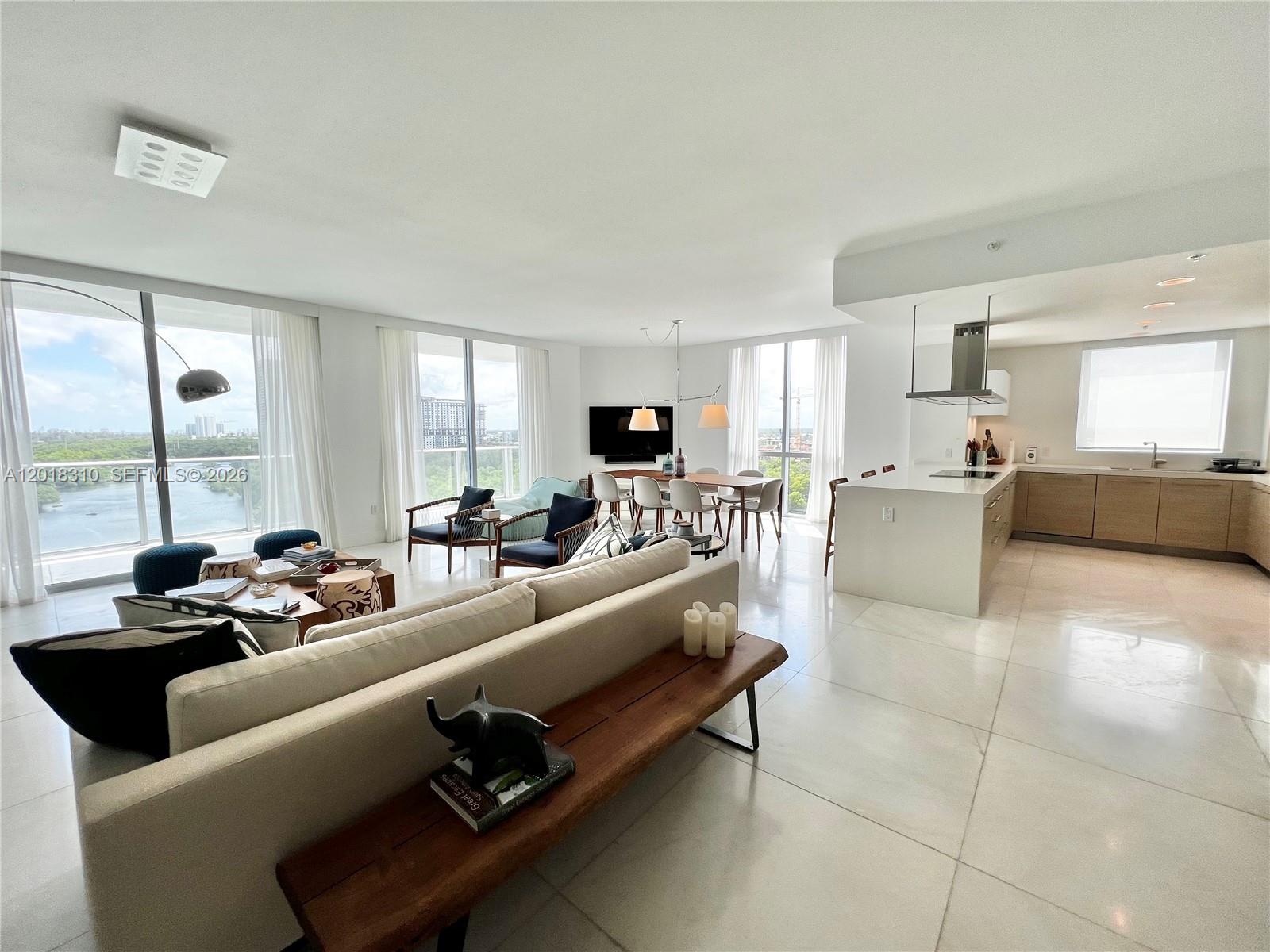 17111 Biscayne Blvd #1102, North Miami Beach FL 33160