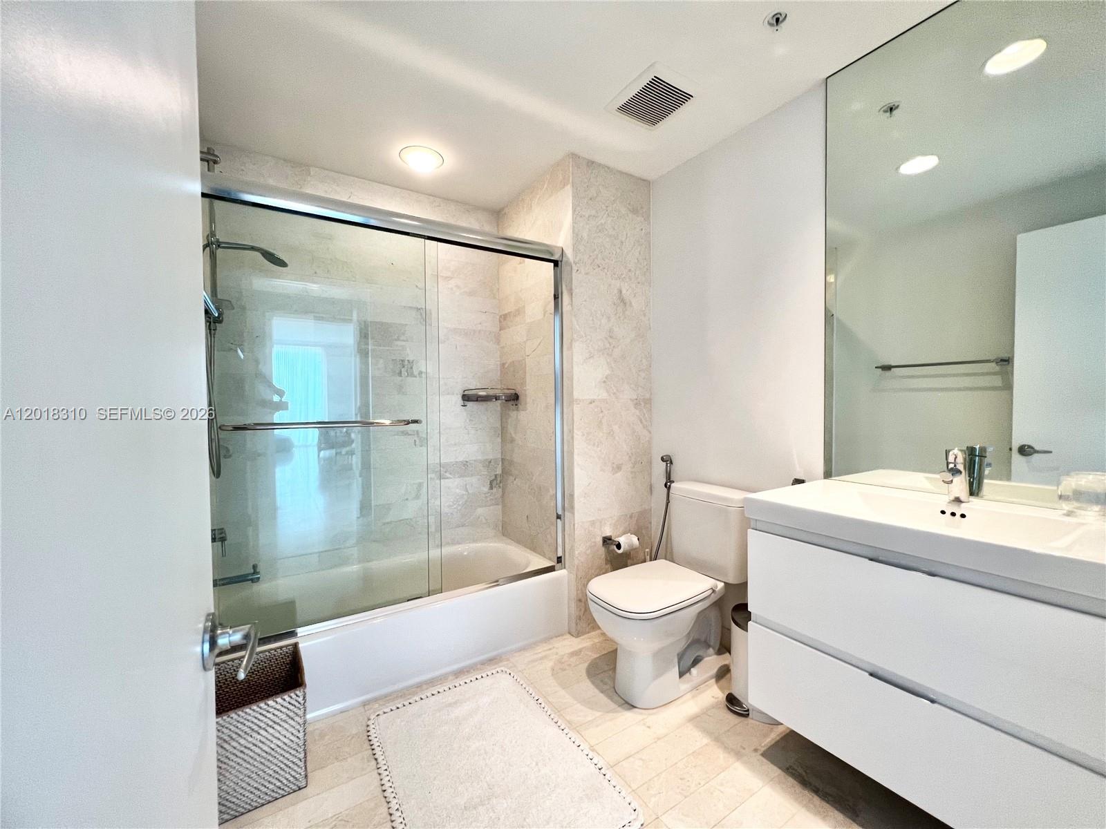 17111 Biscayne Blvd #1102, North Miami Beach FL 33160