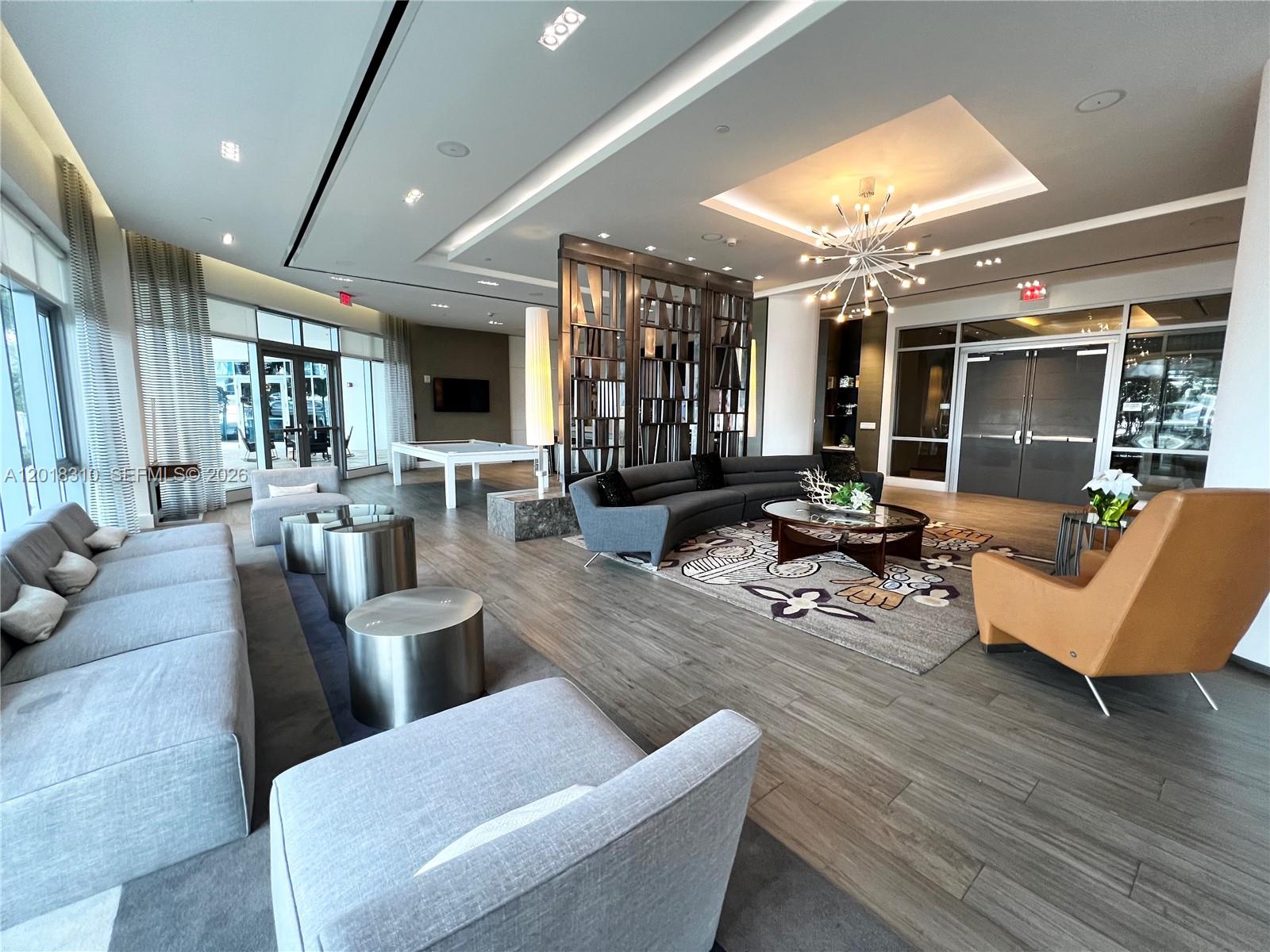 17111 Biscayne Blvd #1102, North Miami Beach FL 33160