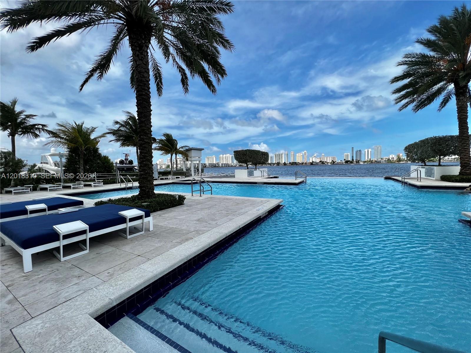 17111 Biscayne Blvd #1102, North Miami Beach FL 33160