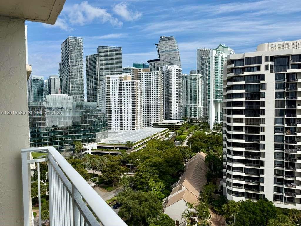 770 Claughton Island Dr #1805, Miami FL 33131