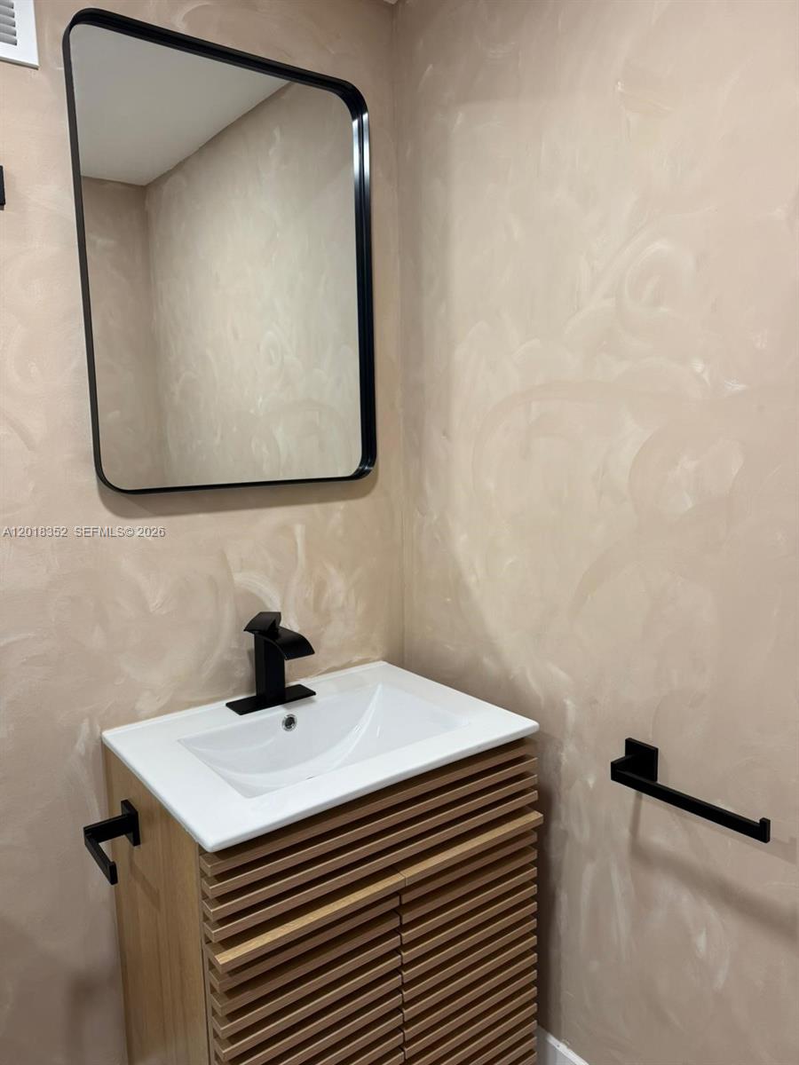 1200 West Ave #611, Miami Beach FL 33139