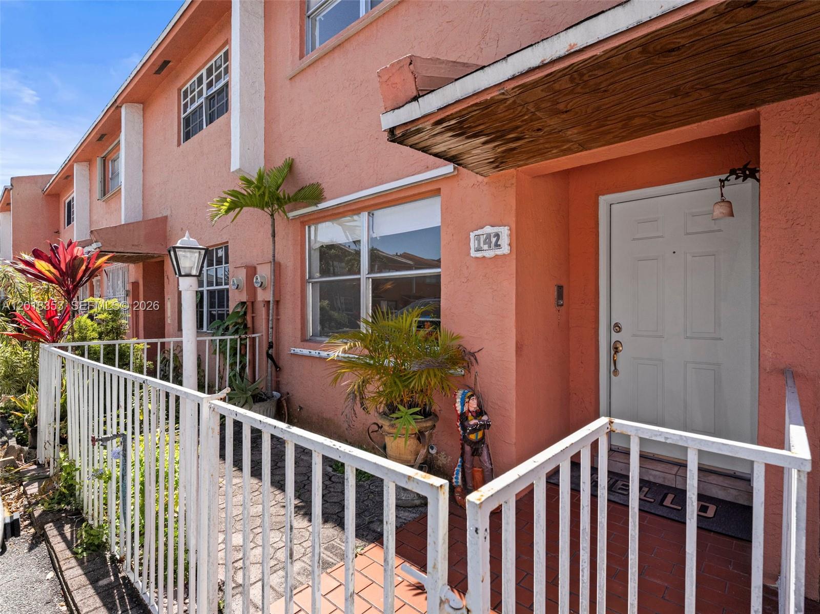 100 SW 110th Ave #142, Sweetwater FL 33174