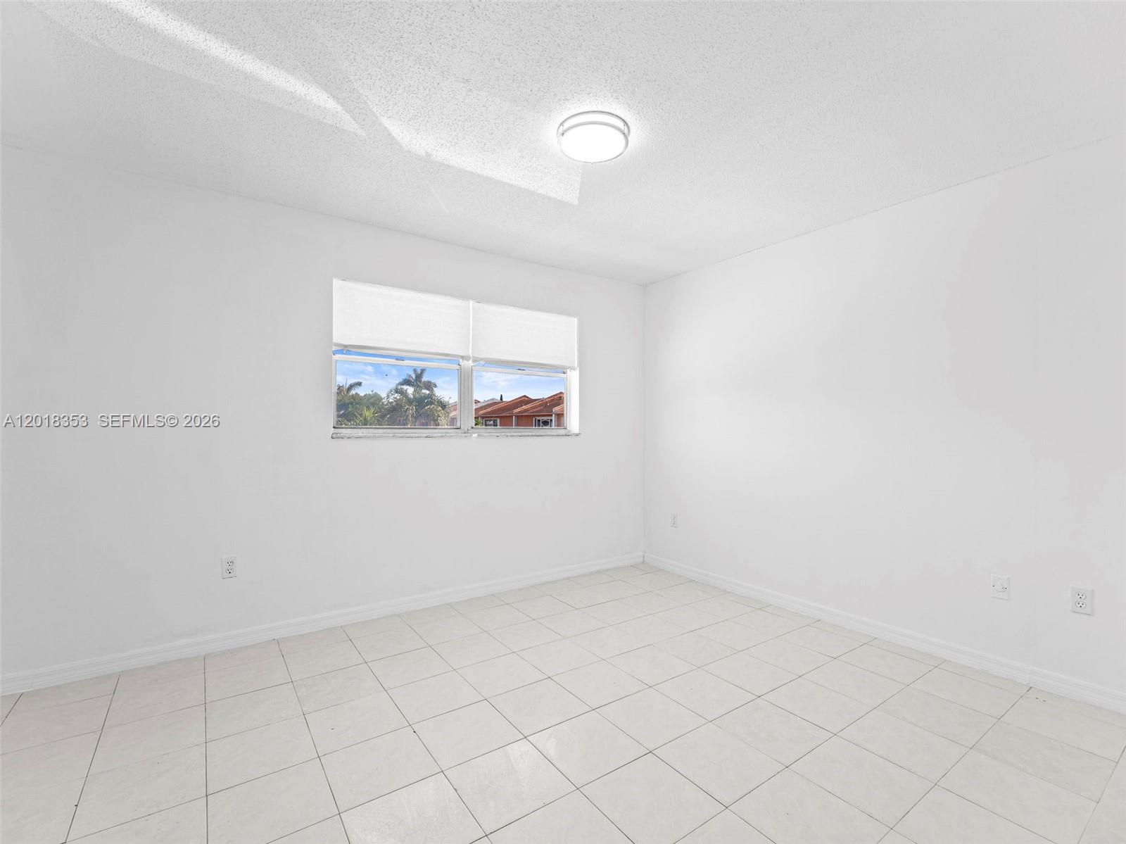 100 SW 110th Ave #142, Sweetwater FL 33174