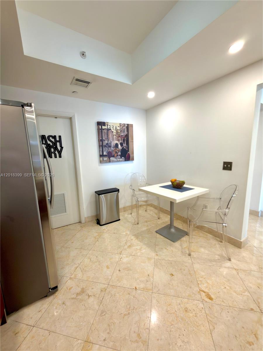 3330 NE 190th St #1610, Aventura FL 33180