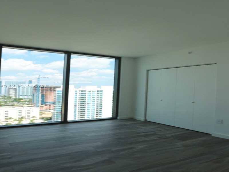 460 NE 28 STREET #2701, Miami FL 33137