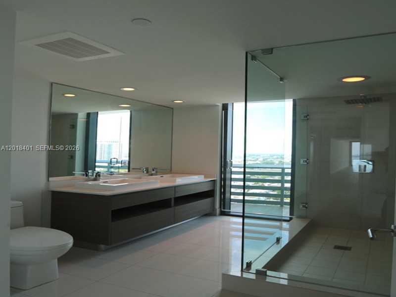 460 NE 28 STREET #2701, Miami FL 33137