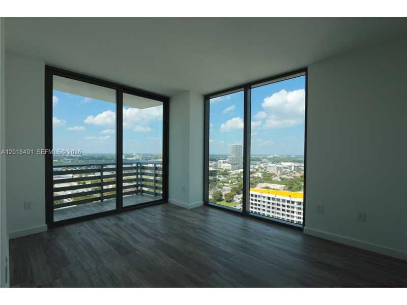 460 NE 28 STREET #2701, Miami FL 33137