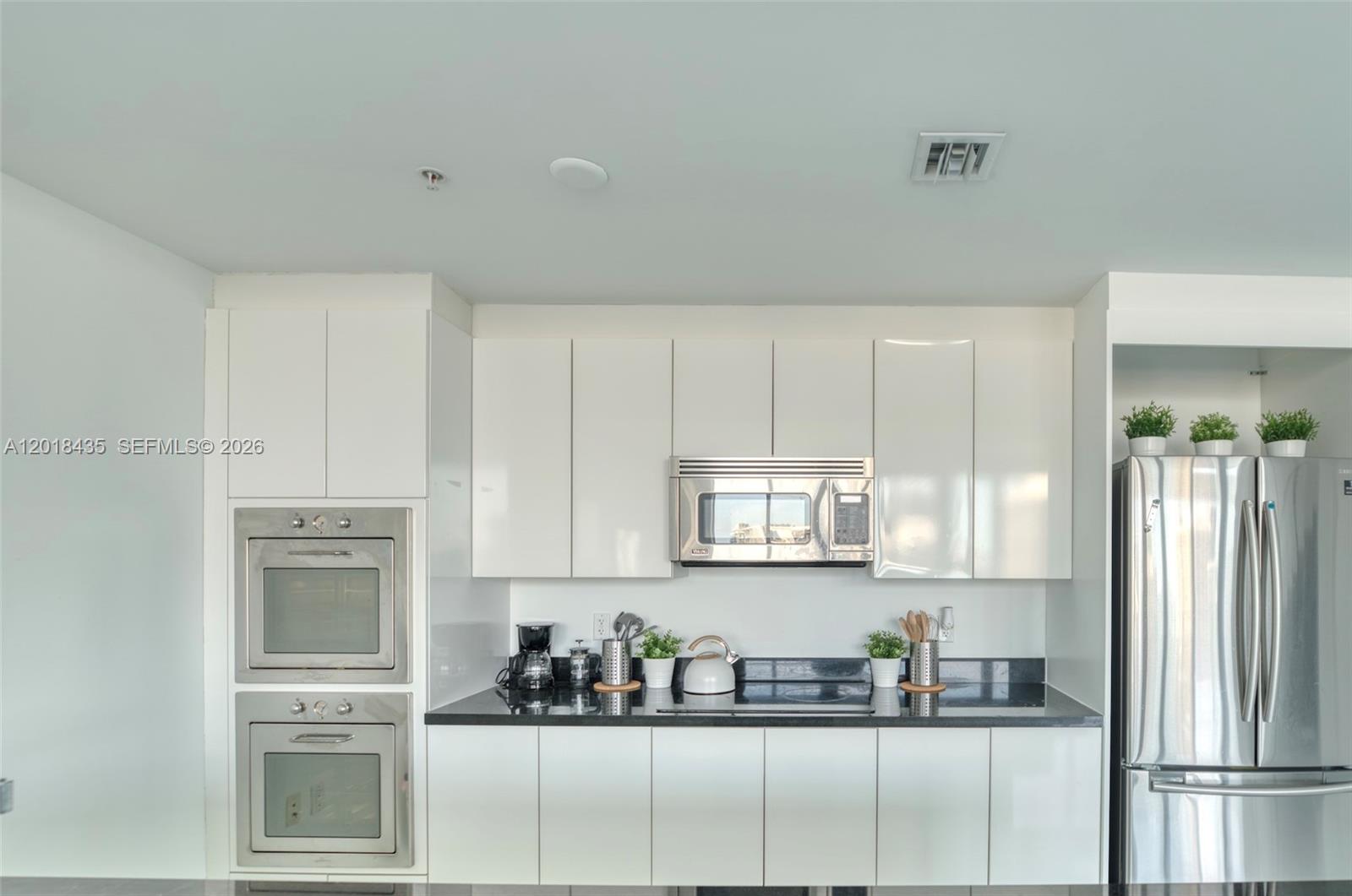 92 SW 3rd St #5203, Miami FL 33130
