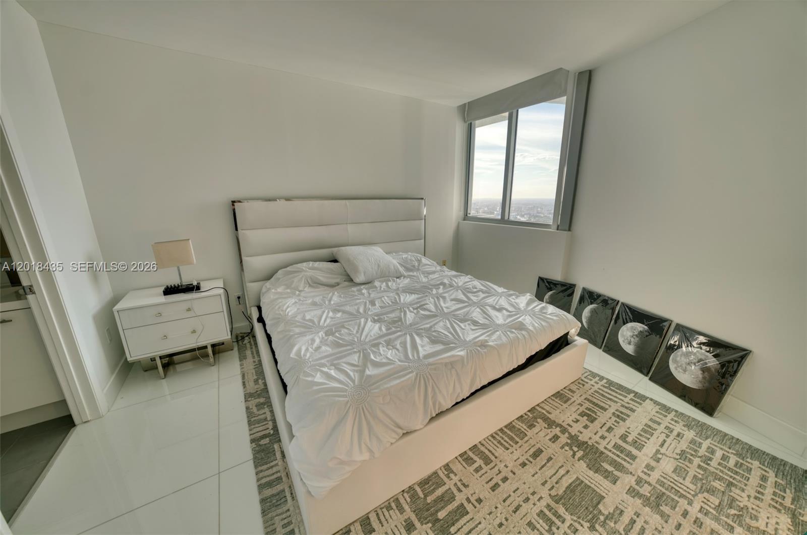 92 SW 3rd St #5203, Miami FL 33130