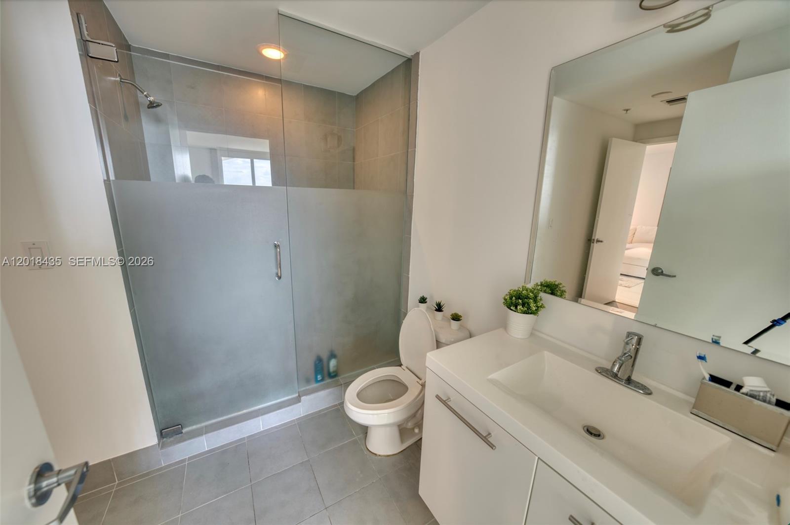 92 SW 3rd St #5203, Miami FL 33130