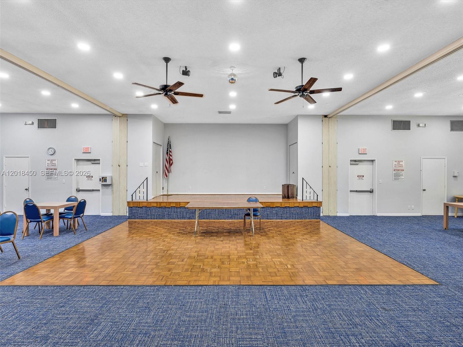 7840 NW 50th St #404, Lauderhill FL 33351