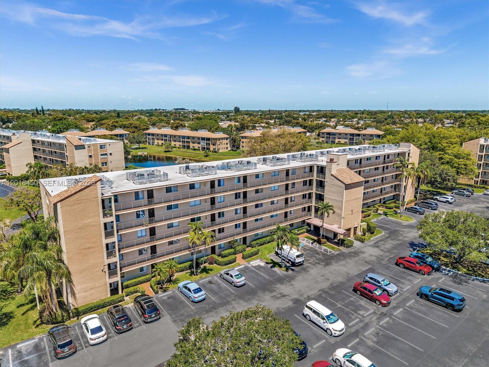 7840 NW 50th St #404, Lauderhill FL 33351