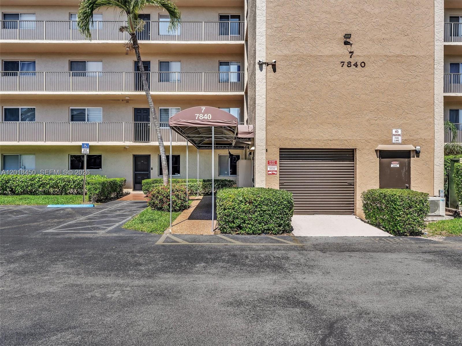 7840 NW 50th St #404, Lauderhill FL 33351