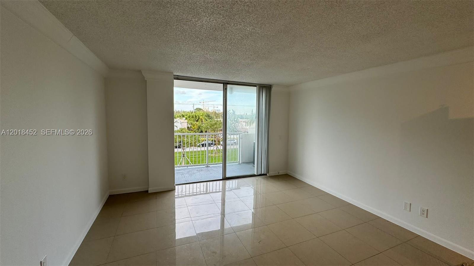 2020 NE 135th St #303, North Miami FL 33181