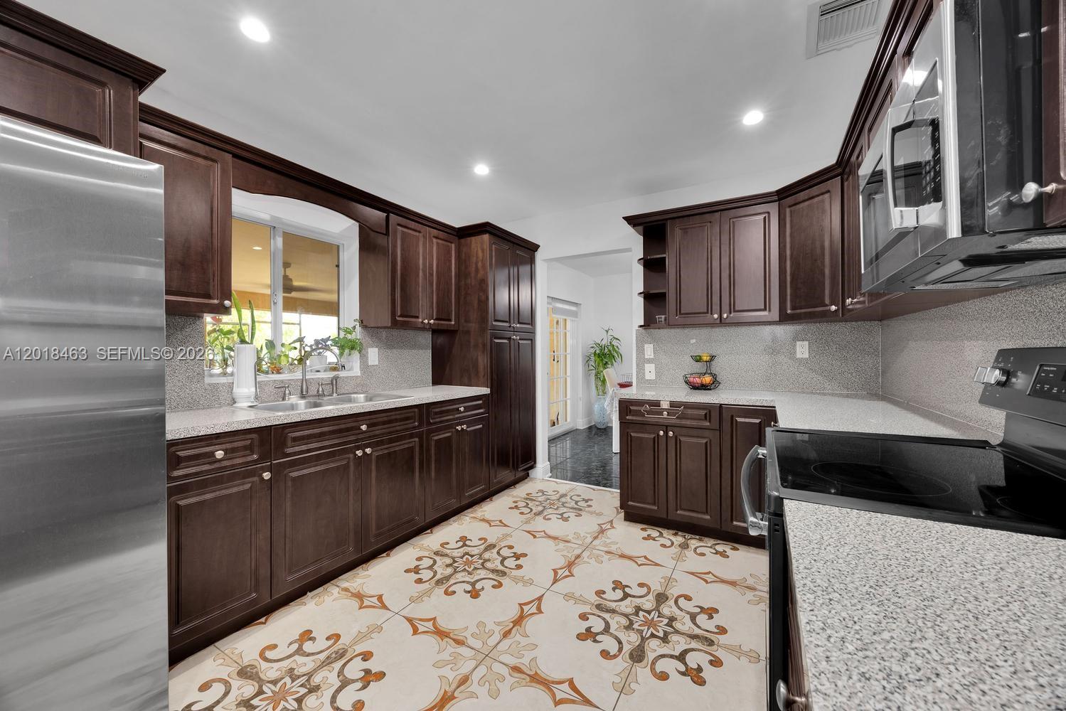 15725 SW 102nd Pl, Miami FL 33157