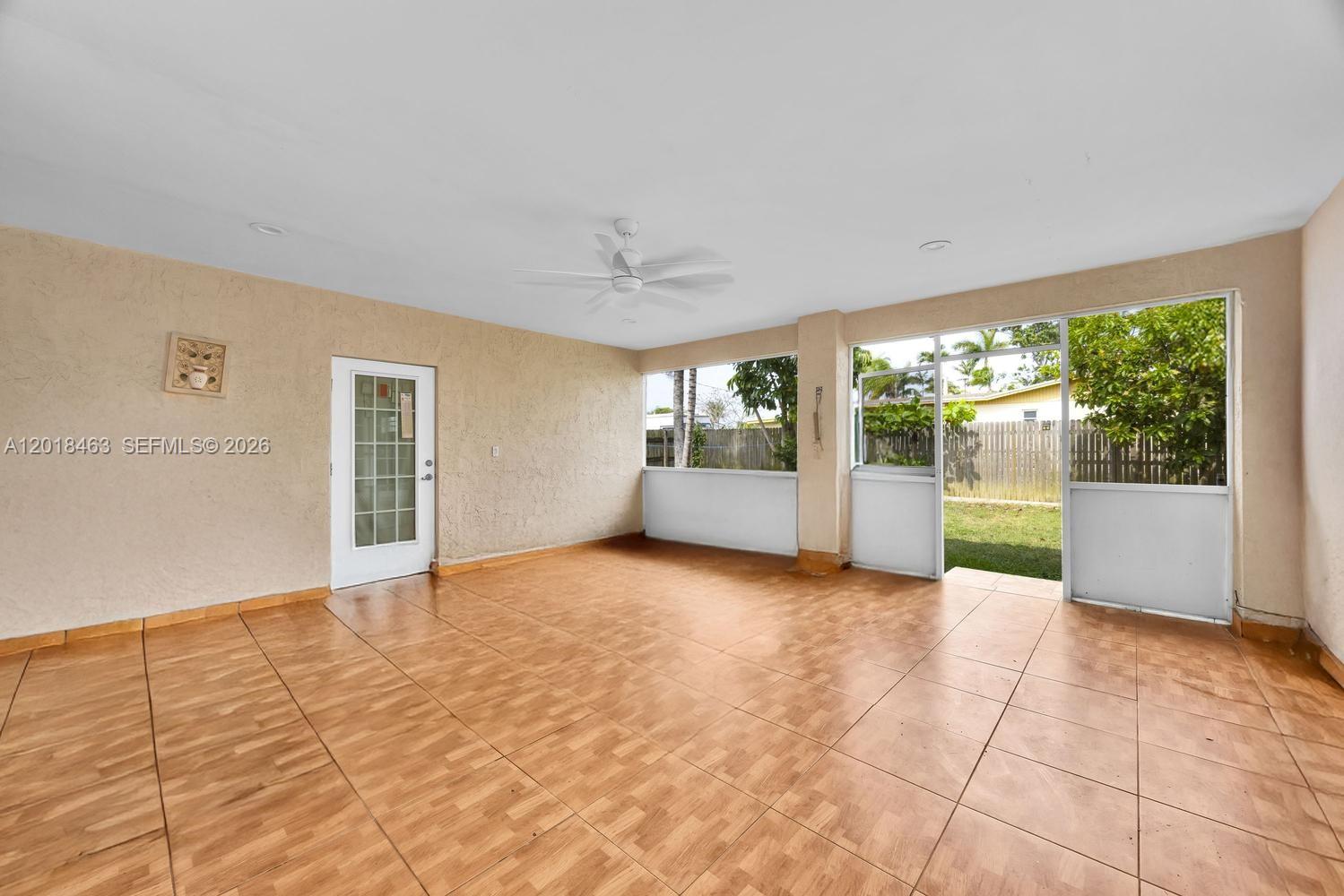 15725 SW 102nd Pl, Miami FL 33157
