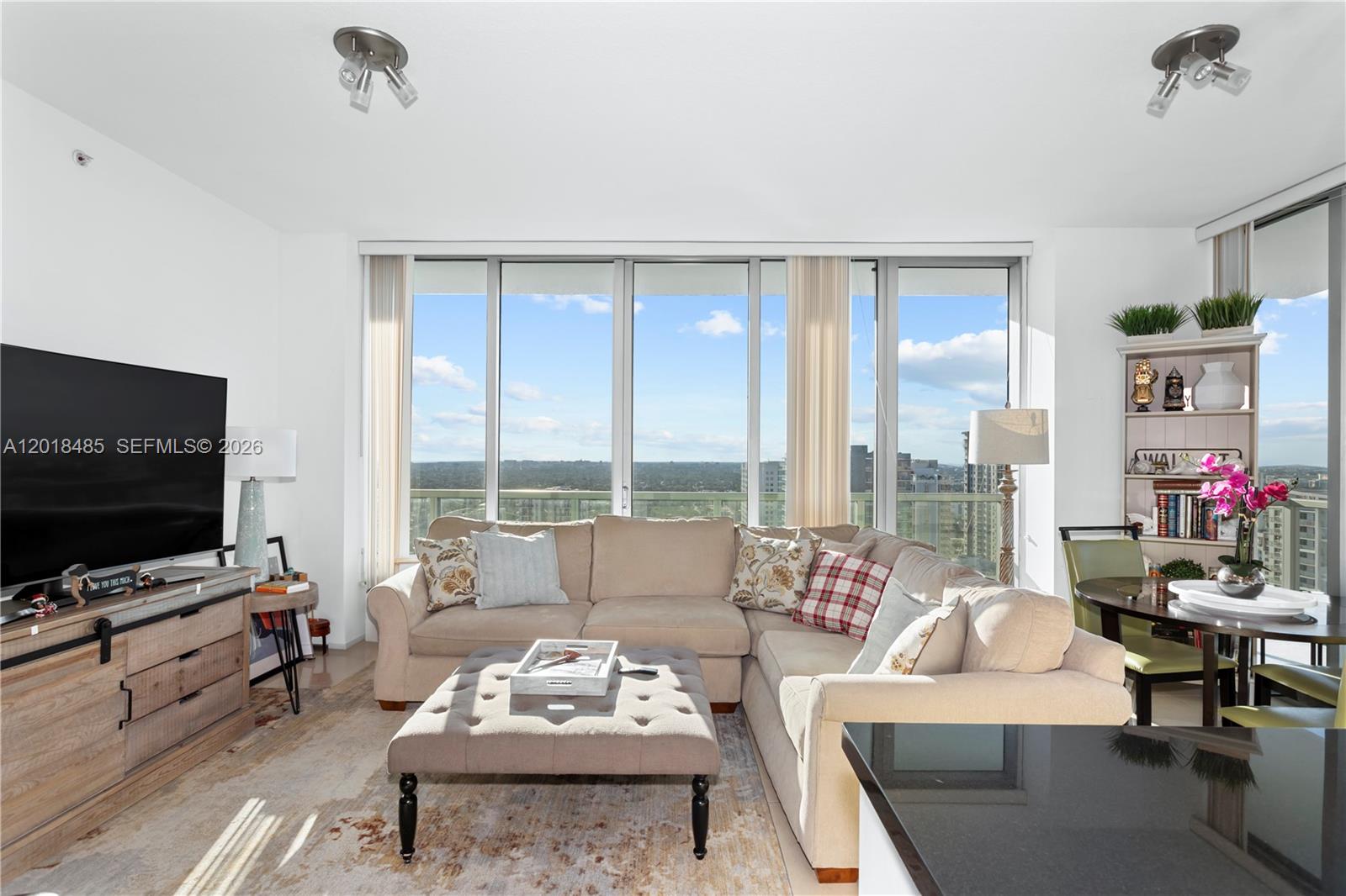 1111 SW 1st Ave #2925-N, Miami FL 33130