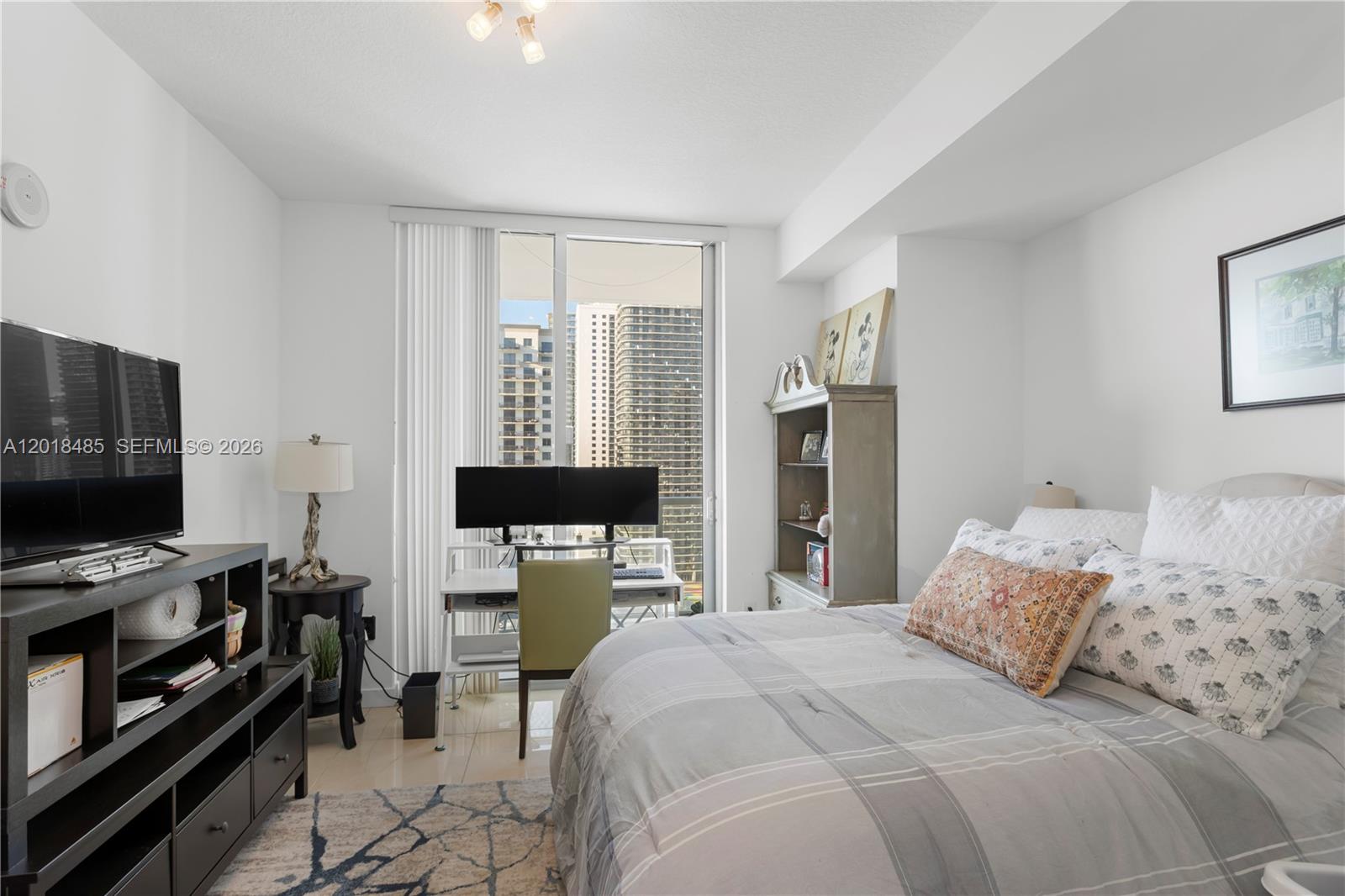 1111 SW 1st Ave #2925-N, Miami FL 33130