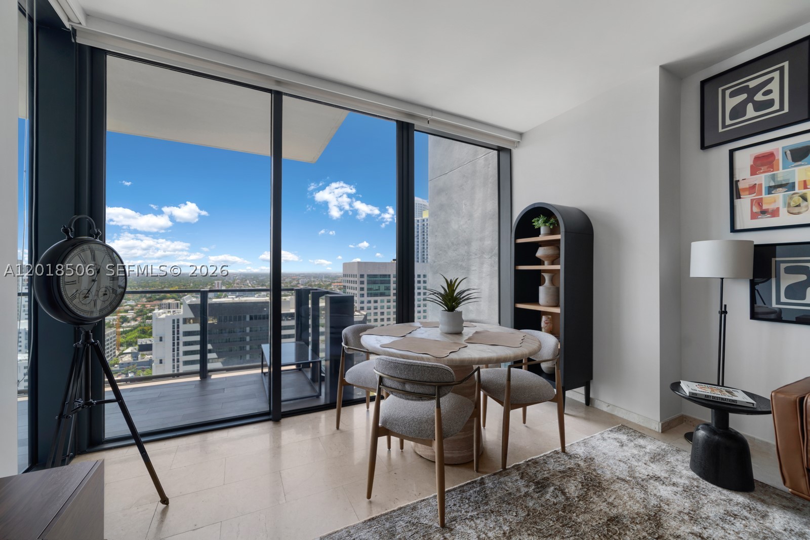 88 SW 7th St #2406, Miami FL 33130