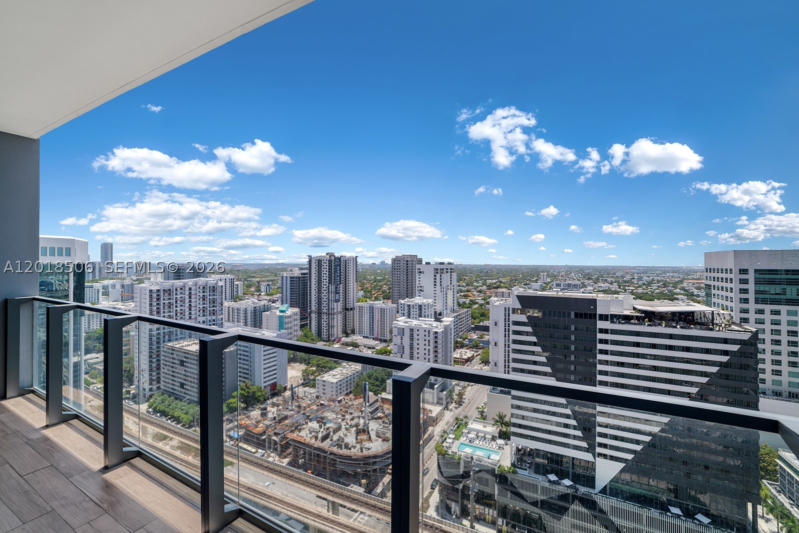 88 SW 7th St #2406, Miami FL 33130