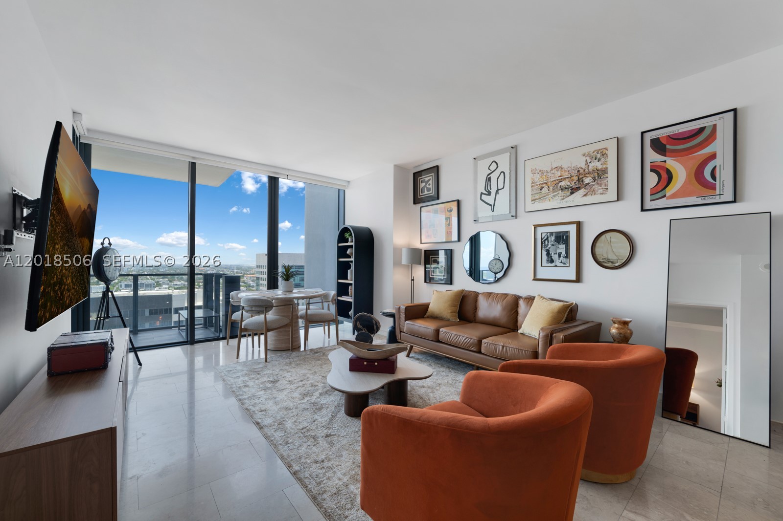 88 SW 7th St #2406, Miami FL 33130