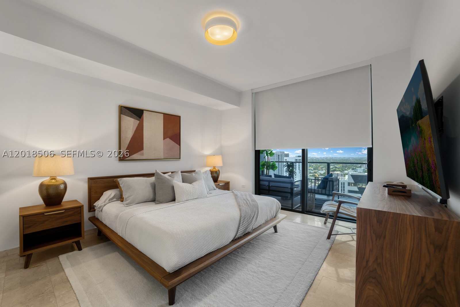 88 SW 7th St #2406, Miami FL 33130