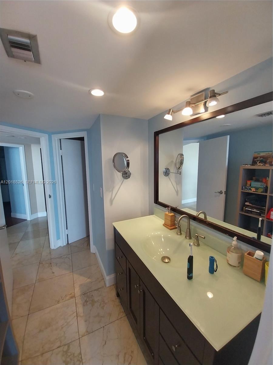 2333 Brickell Ave #602, Miami FL 33129