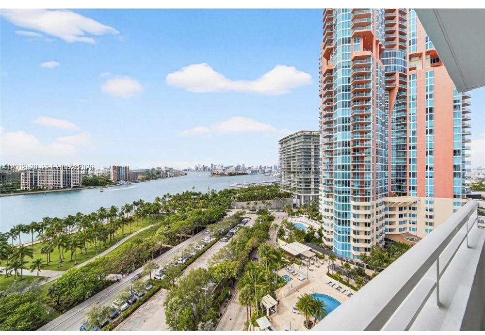 400 S Pointe Dr #1501, Miami Beach FL 33139