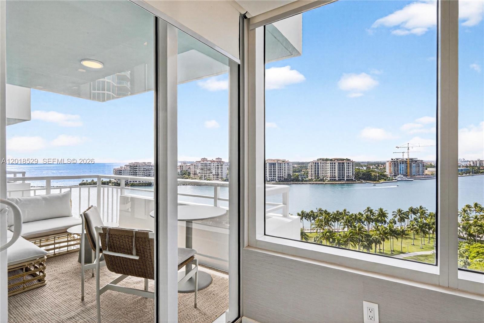 400 S Pointe Dr #1501, Miami Beach FL 33139