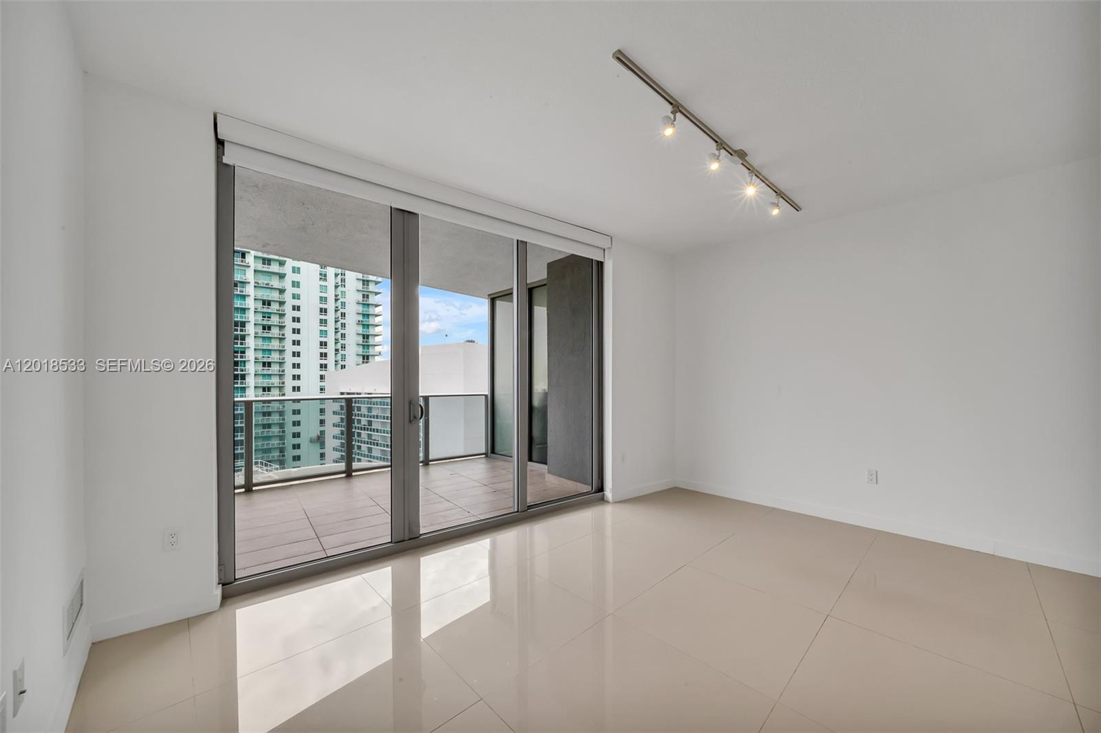 488 NE 18th St #4005, Miami FL 33132