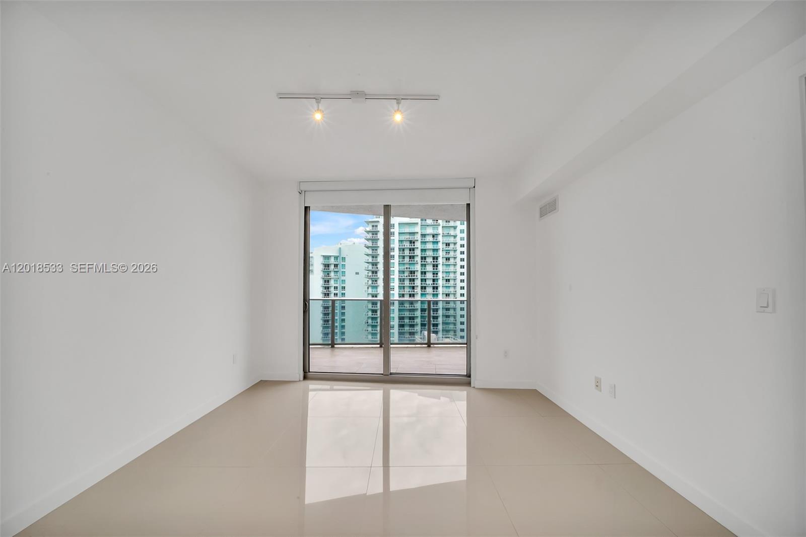 488 NE 18th St #4005, Miami FL 33132