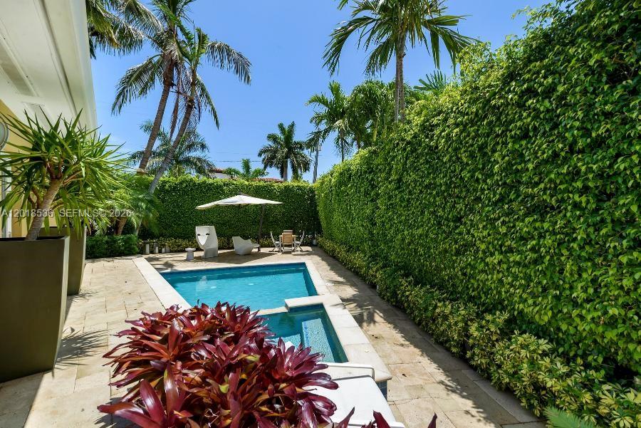 830 E Dilido Dr, Miami Beach FL 33139