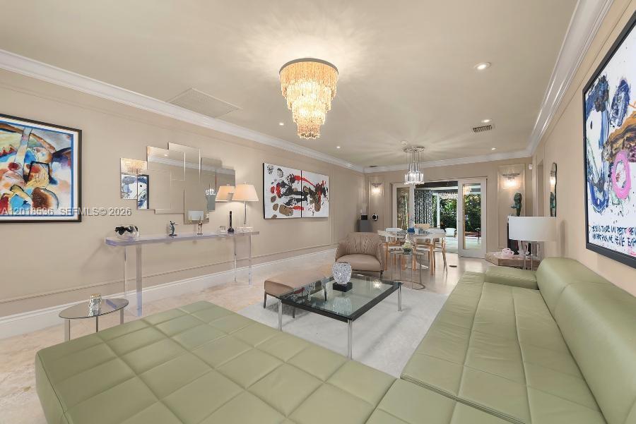 830 E Dilido Dr, Miami Beach FL 33139