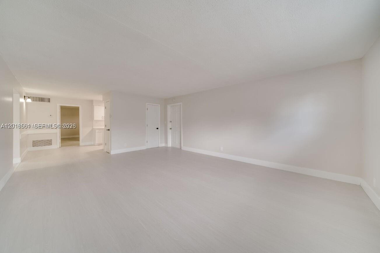 841 SW 74 TER #201E, North Lauderdale FL 33068