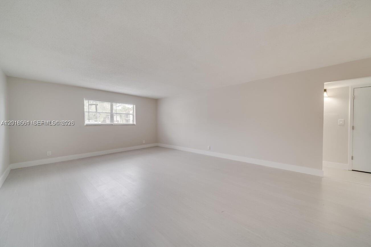 841 SW 74 TER #201E, North Lauderdale FL 33068